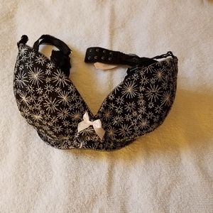 Victoria's Secret Rare Black Silver Stars Bra NWT